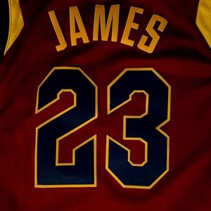 LeBron James Cleveland Cavaliers #23 Youth size NIKE SWINGMAN MAROON Jersey